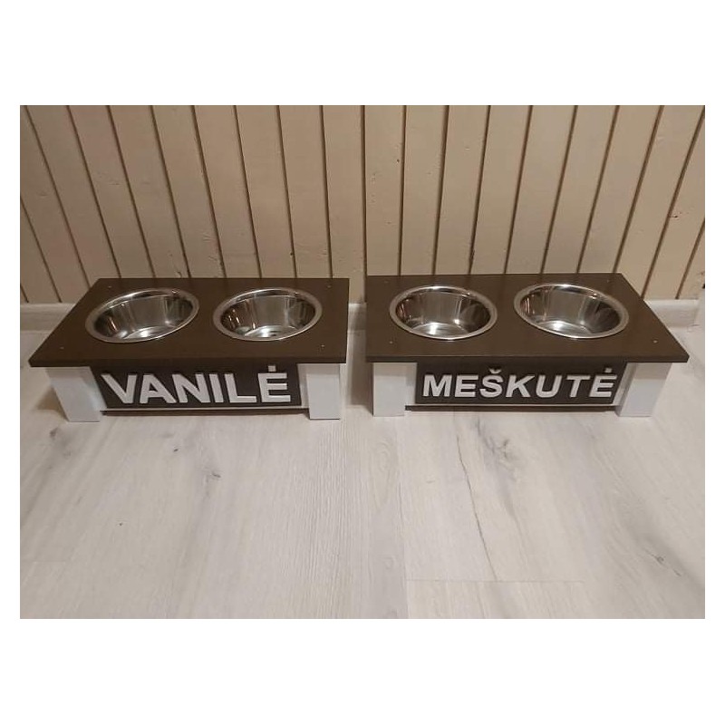 Staliukas Vanilės ir Meškutės